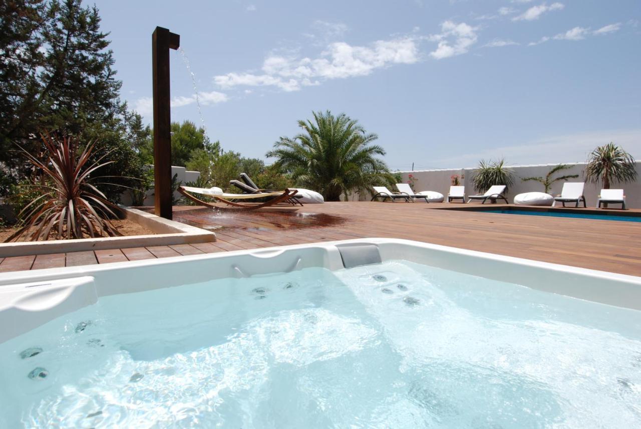 Aparthotel La Hacienda Sant Ferran de Ses Roques Exterior foto